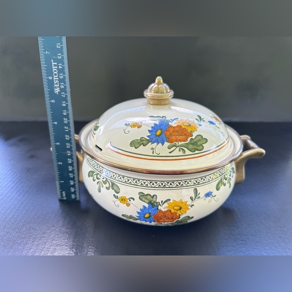 Asta Germán Enamelware 1960’s Floral Dutch Oven Casserole with Brass Handles. - Picture 13 of 13